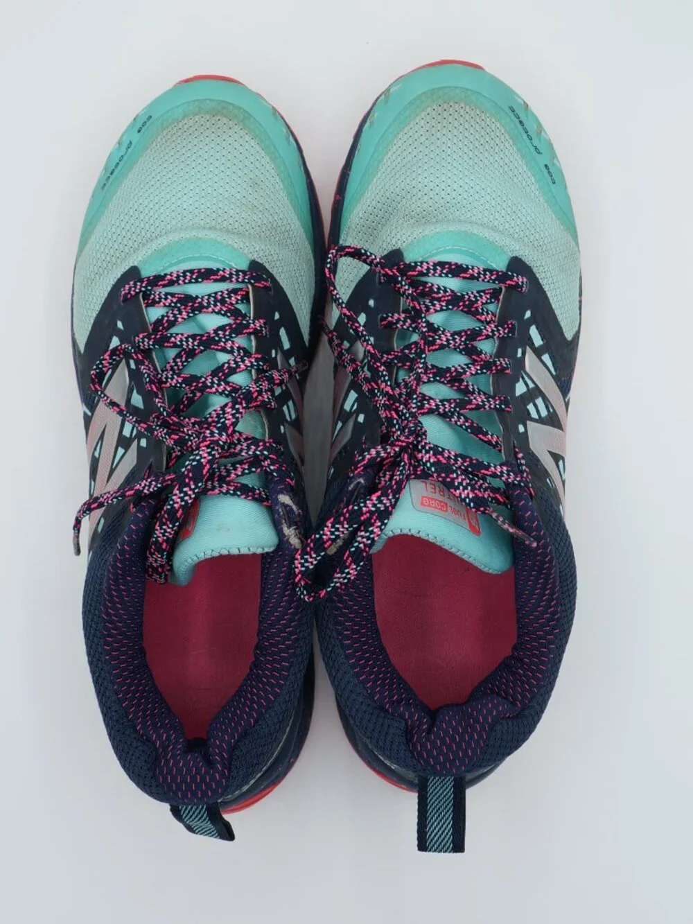 New Balance 590v4 All Terrain Trail Running Shoes Women's Size 8.5